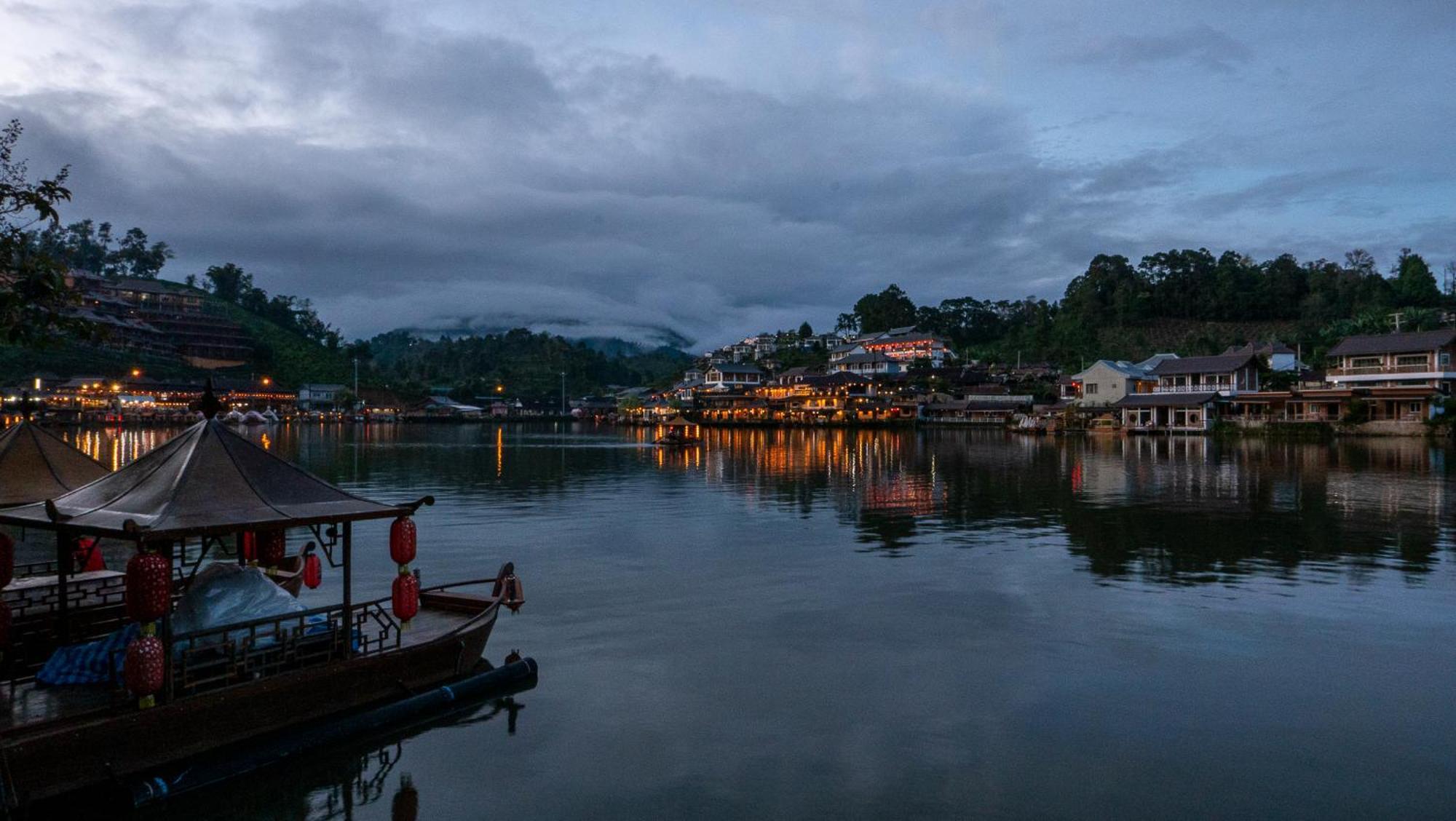 รักไทยโฮมสเตย์ บ้านรักไทย ภายนอก รูปภาพ